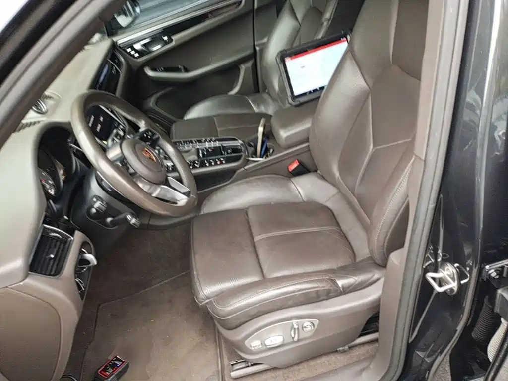Porsche Macan — миниатюра 15