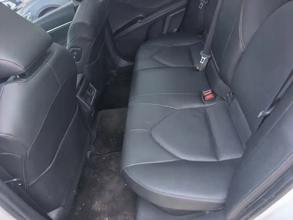 Toyota Camry — миниатюра 7