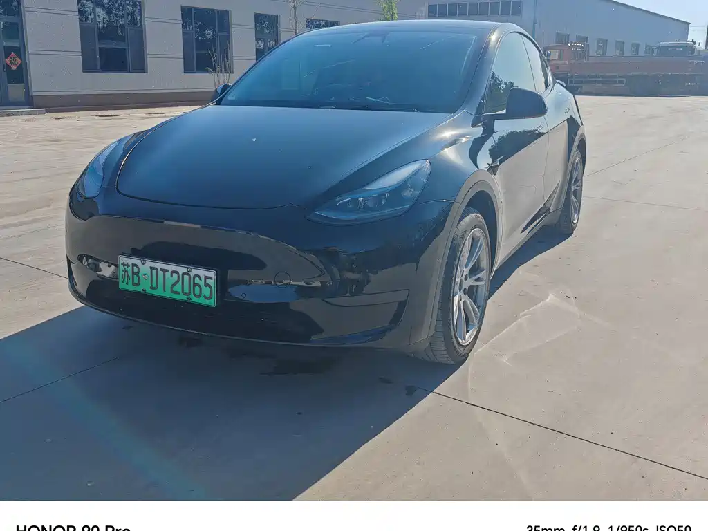 Tesla Model Y 2023 RWD Drive Dynamic Edition