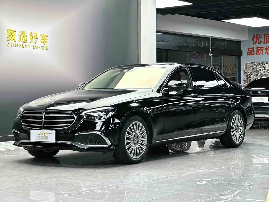 Mercedes-Benz E-Class 2022