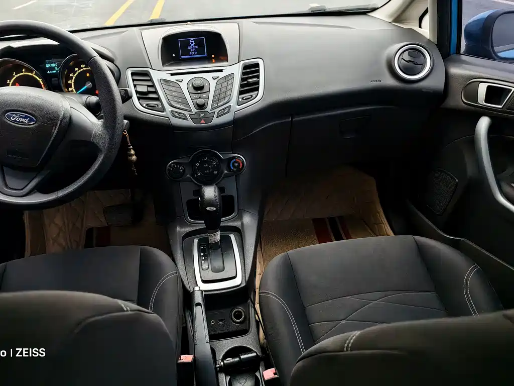 Ford Fiesta — миниатюра 7