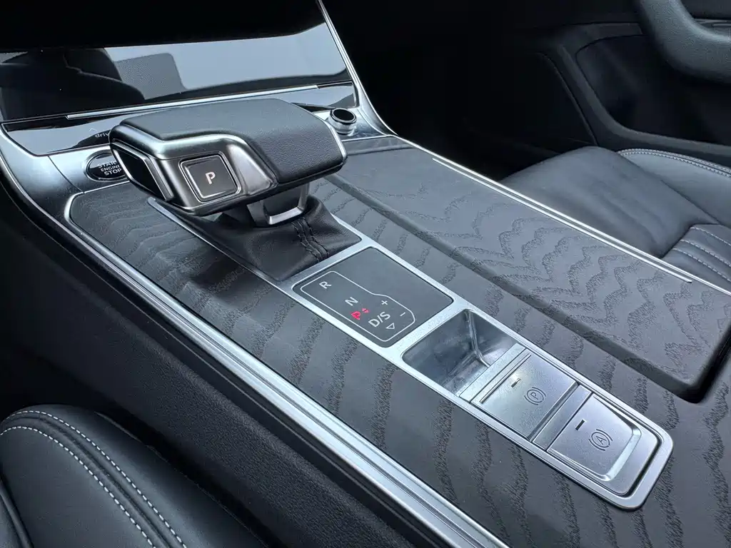 Audi A6L — миниатюра 9