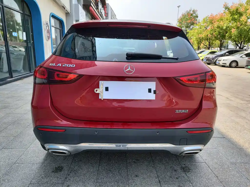 Mercedes-Benz GLA — миниатюра 23