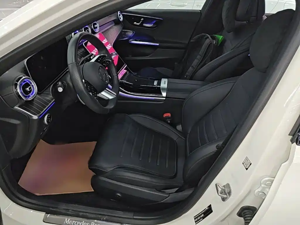 Mercedes-Benz C-Class — миниатюра 11