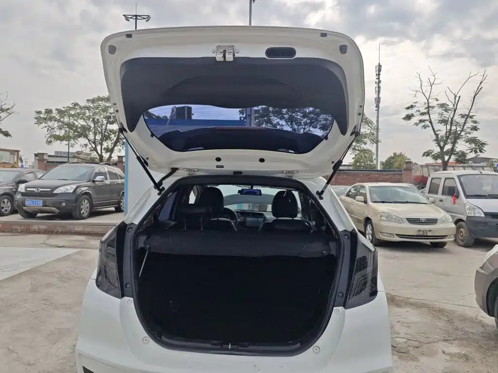 Honda Fit — миниатюра 19
