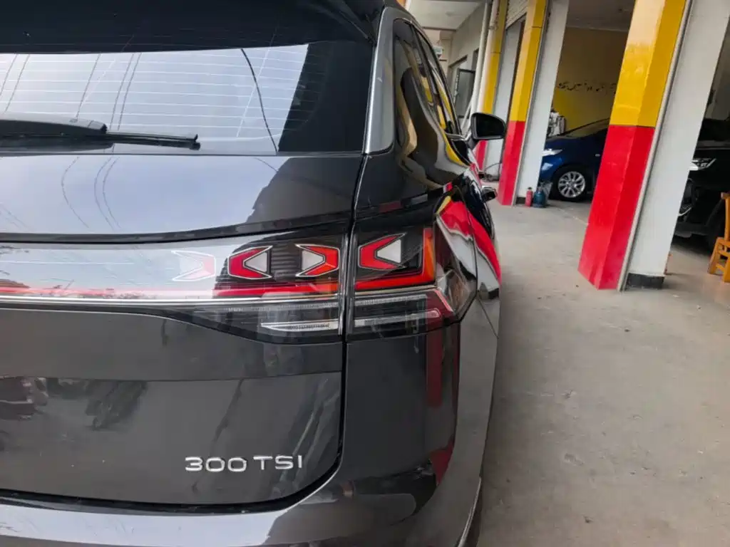 Volkswagen Tayron 2024 300TSI Luxury Plus