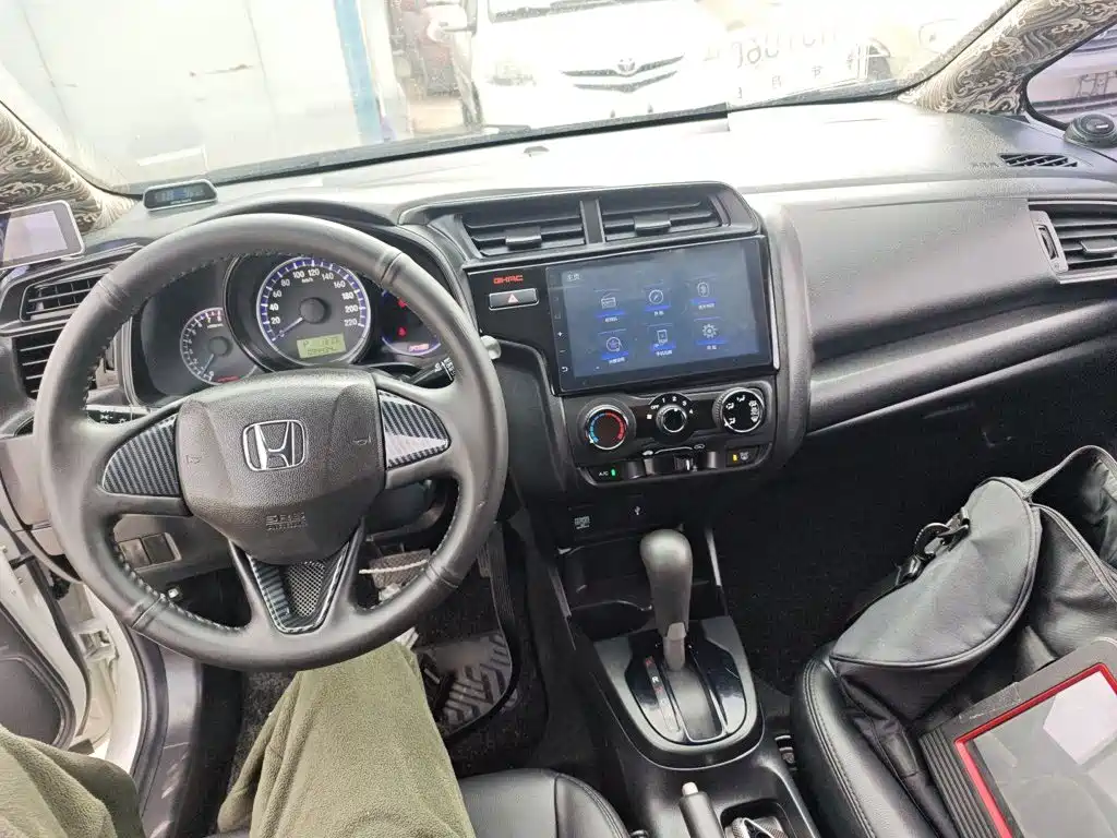 Honda Fit — миниатюра 10