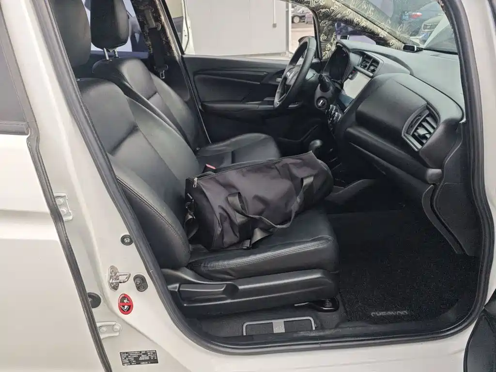 Honda Fit — миниатюра 25