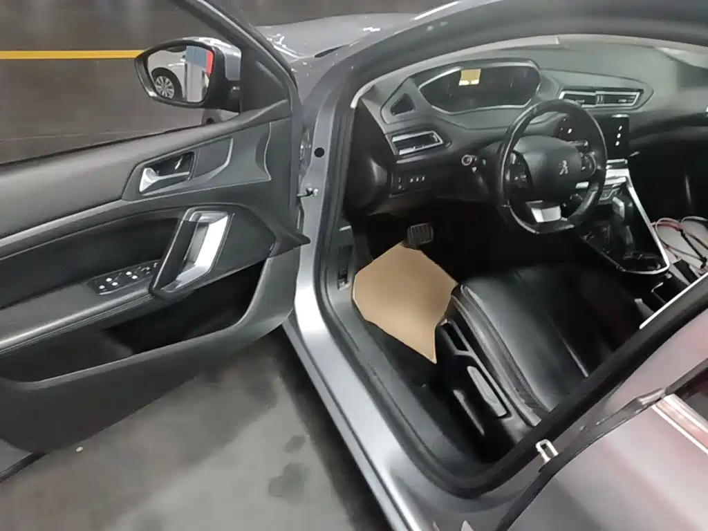 Peugeot 308 — миниатюра 16