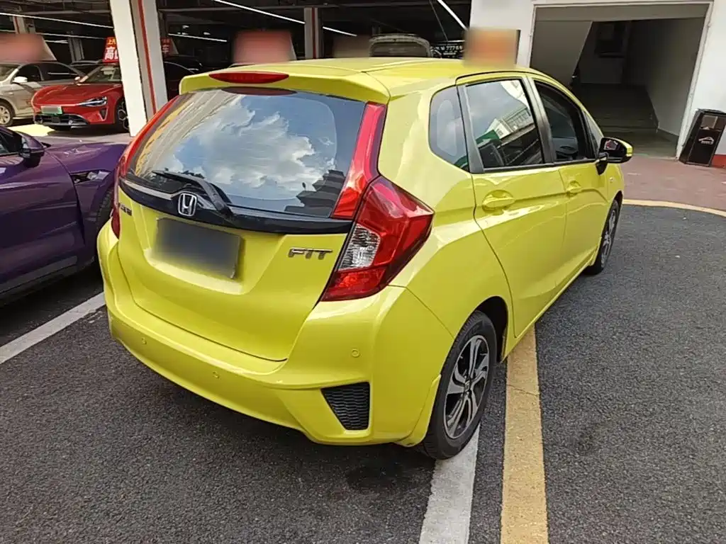 Honda Fit — миниатюра 7