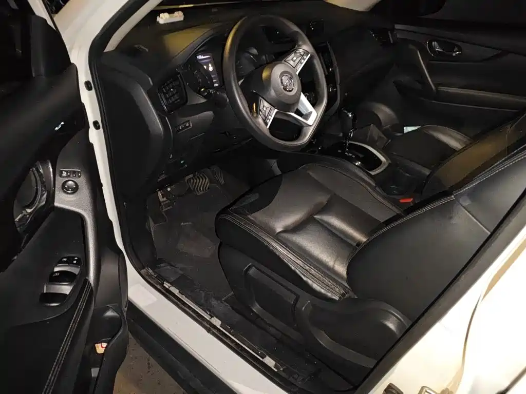 Nissan X-Trail — миниатюра 17