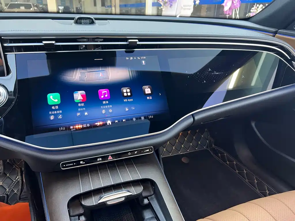 Mercedes-Benz E-Class — миниатюра 16