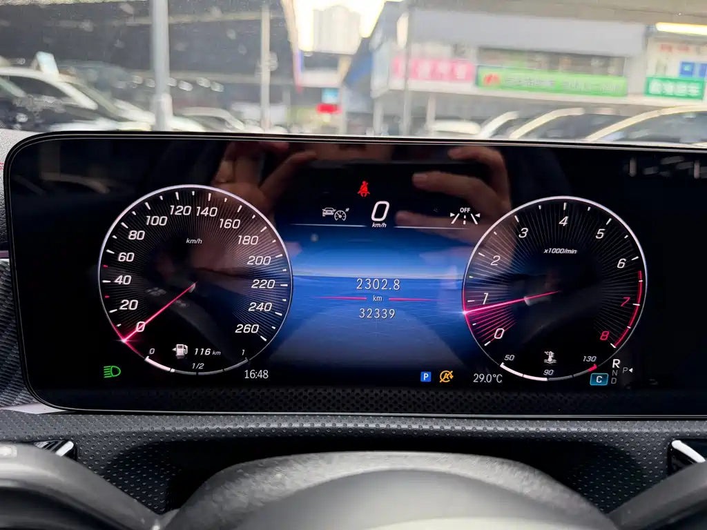 Mercedes-Benz A-Class — миниатюра 8