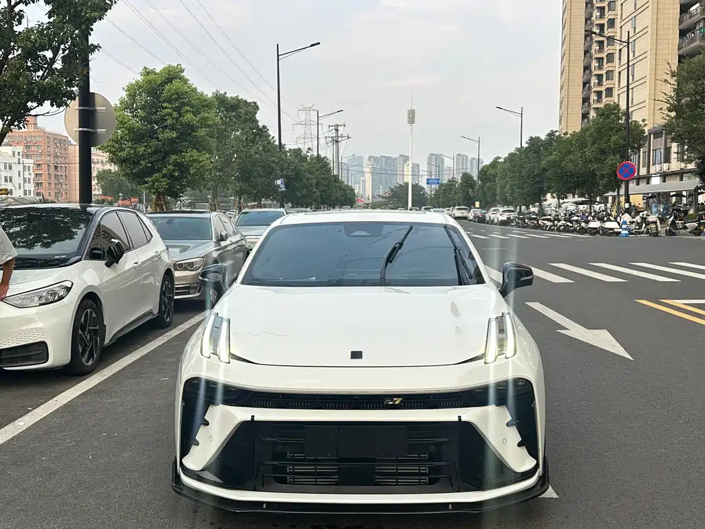 Lynk & Co 03 — миниатюра 2
