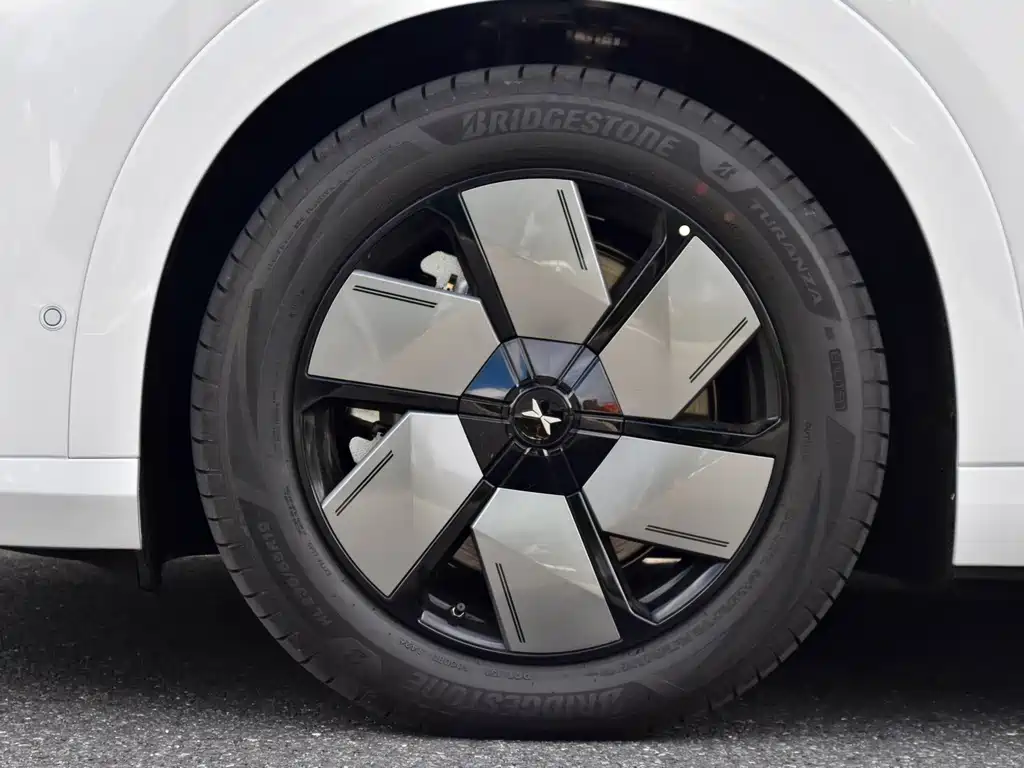 XPeng X9 - фото 7