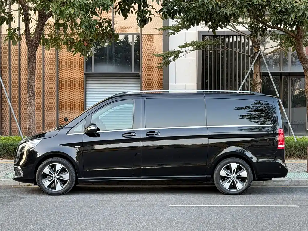 MERCEDES-BENZ V CLASS