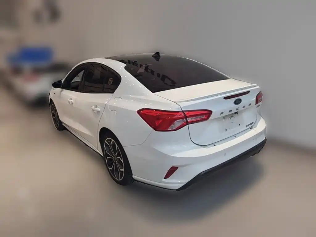 Ford Focus — миниатюра 7