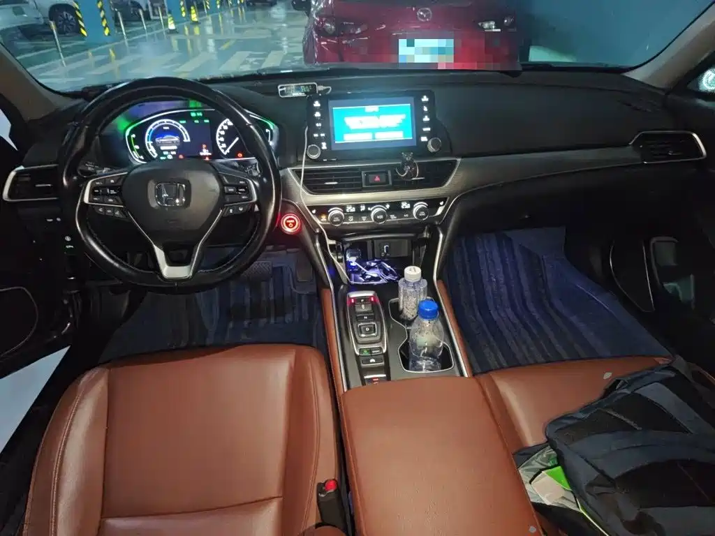 Honda Accord — миниатюра 13