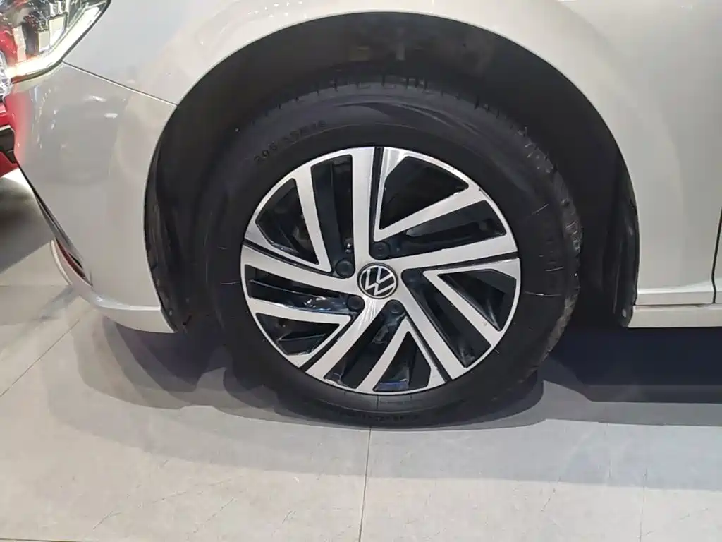 Volkswagen Lavida — миниатюра 23