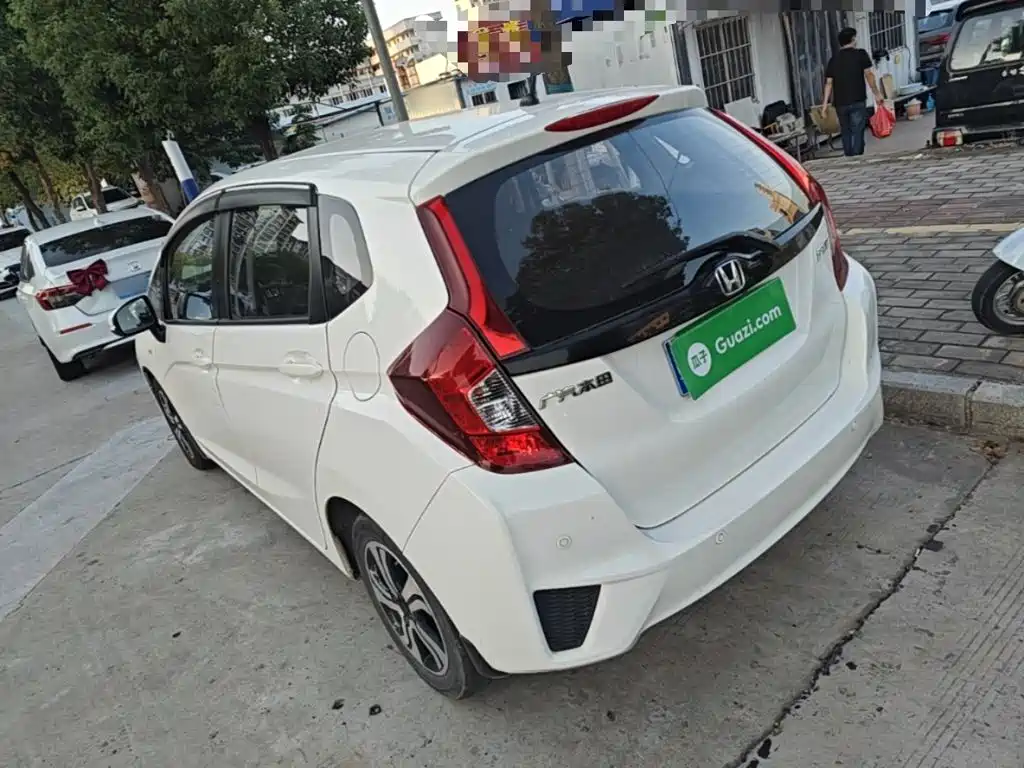 Honda Fit — миниатюра 5