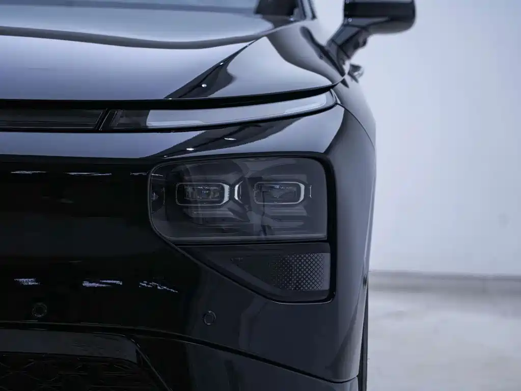 XPeng G9 — миниатюра 11