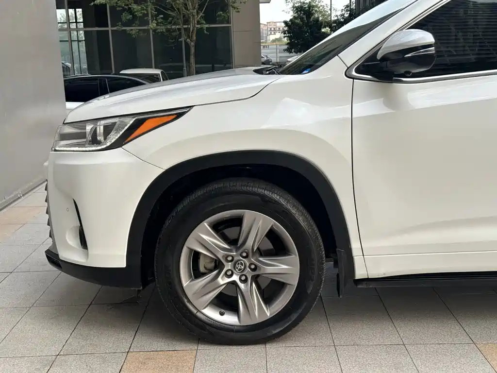 Toyota Highlander — миниатюра 5