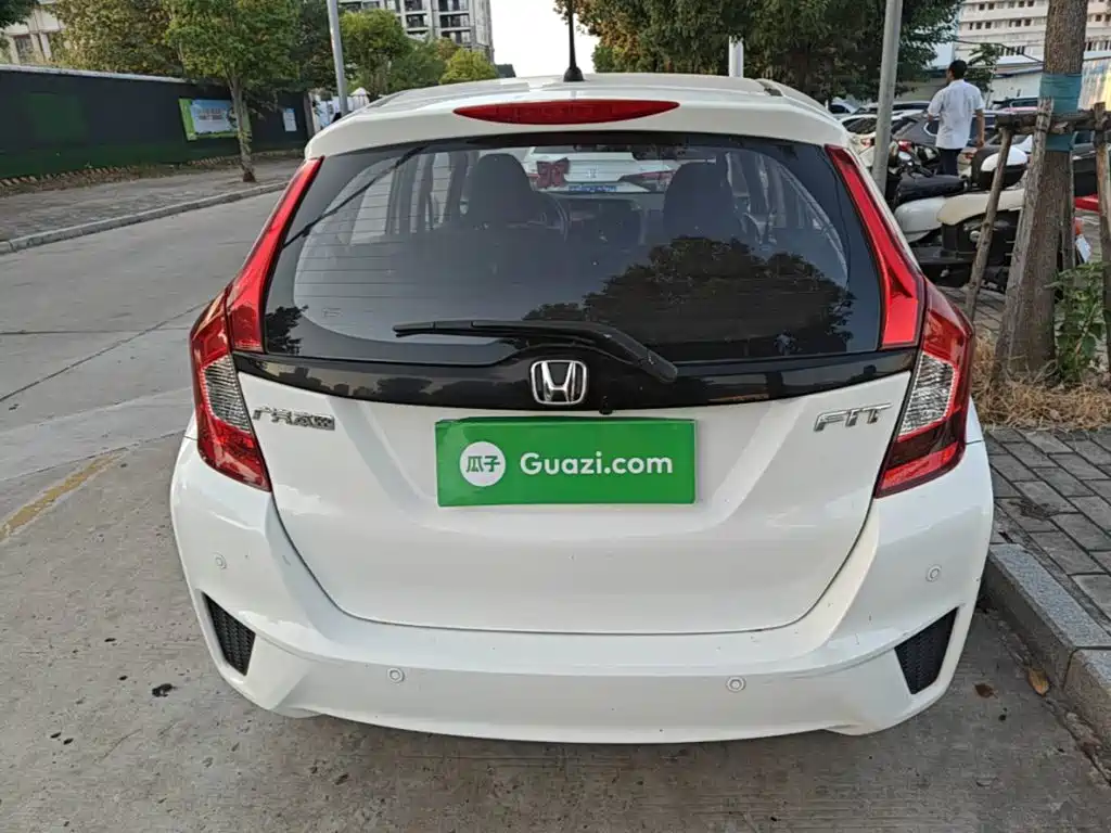 Honda Fit — миниатюра 6