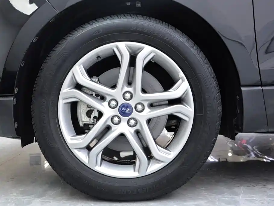 Ford Edge — миниатюра 5