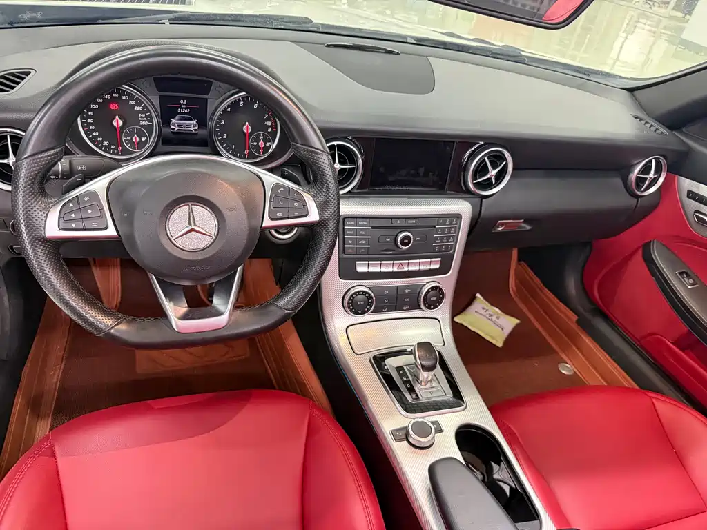 Mercedes-Benz SLC 2017 SLC 180