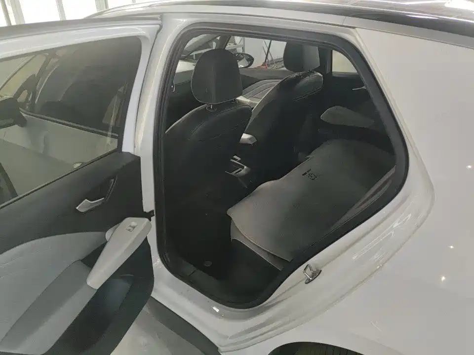 Volkswagen ID.3 — миниатюра 5