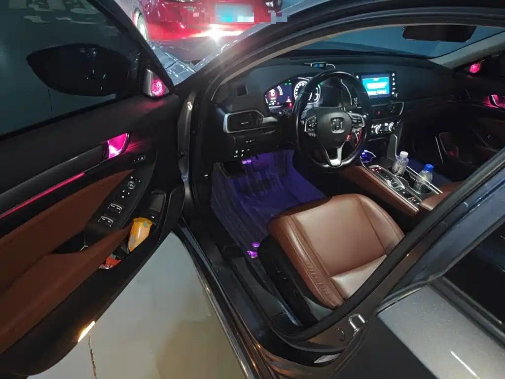 Honda Accord — миниатюра 14