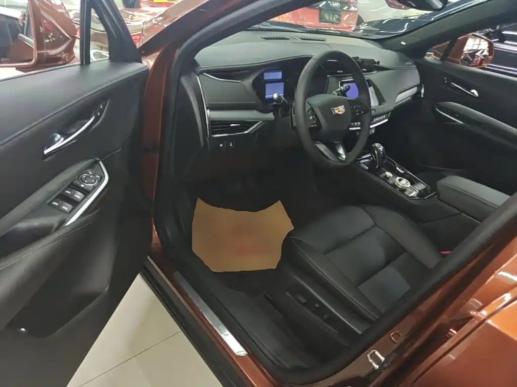 Cadillac XT4 — миниатюра 16