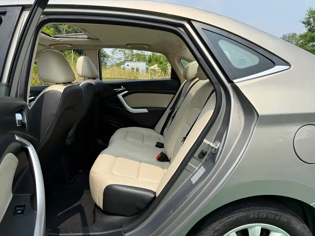 Changan V7 — миниатюра 8