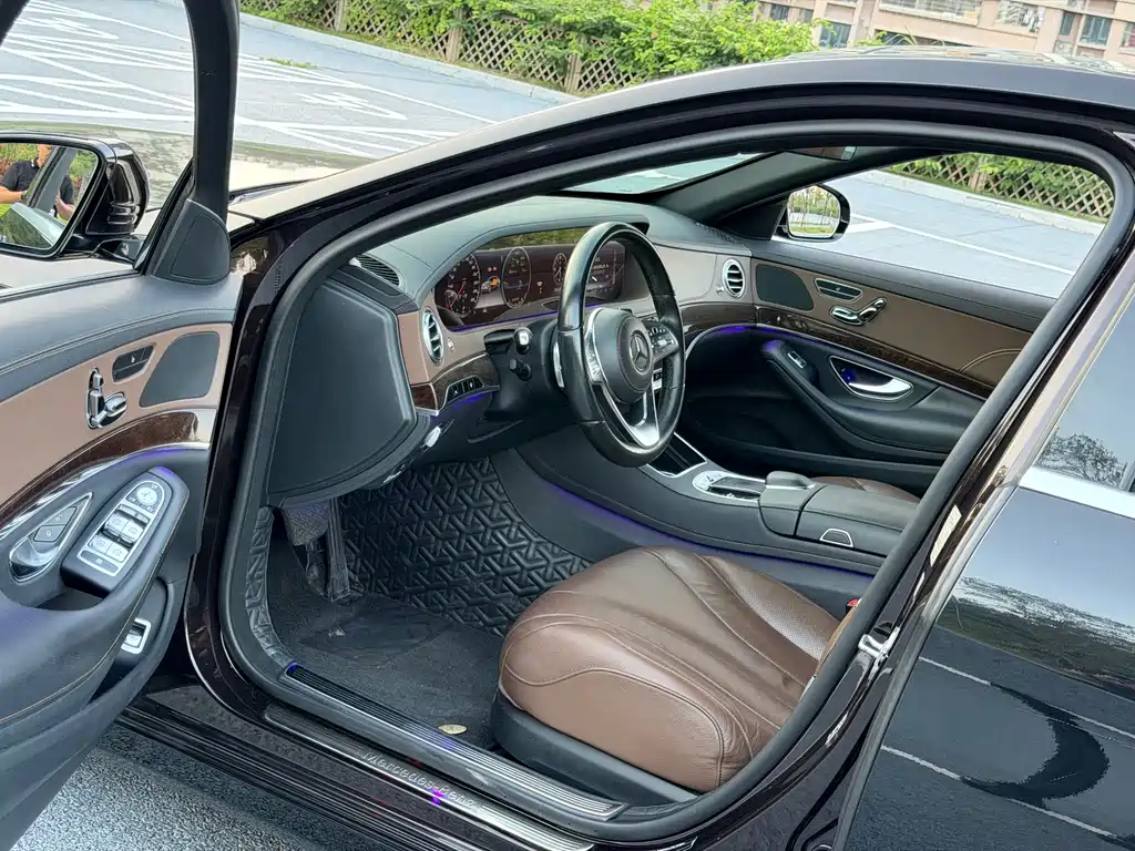 Mercedes-Benz S-Class — миниатюра 7