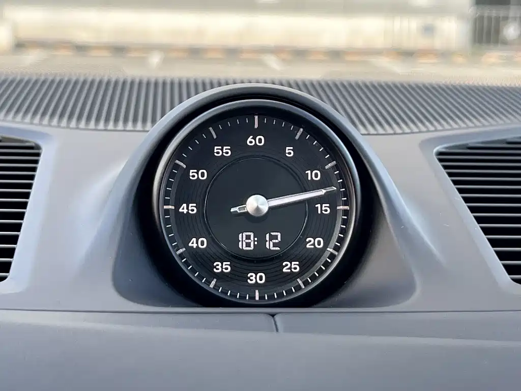Porsche Cayenne — миниатюра 17