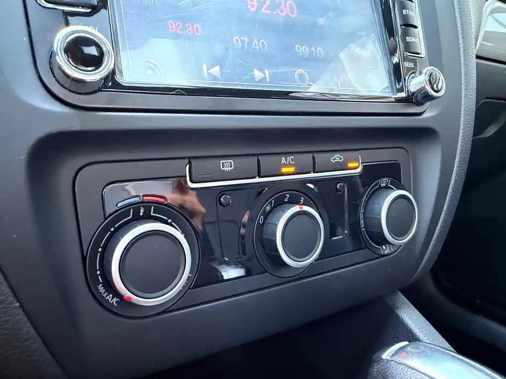 Volkswagen Sagitar — миниатюра 17