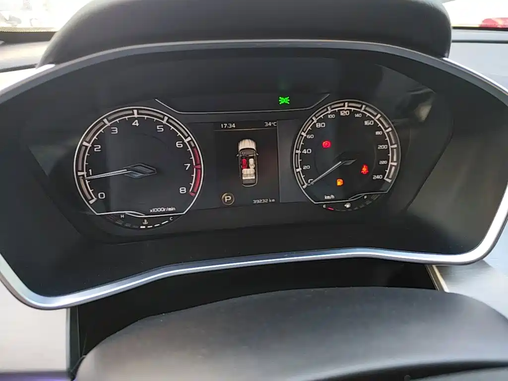 Geely Binyue — миниатюра 12