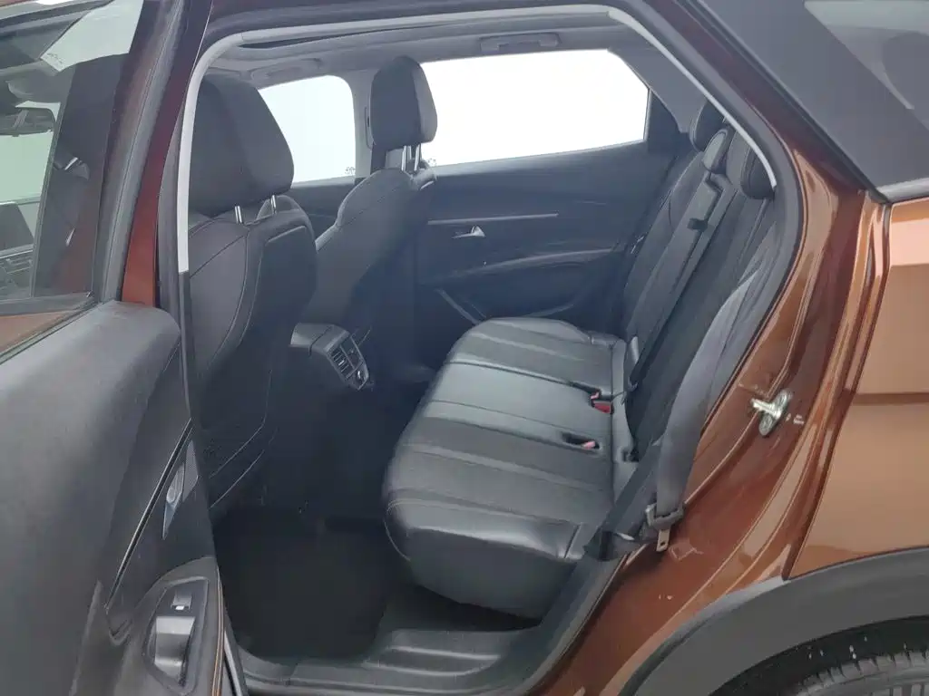 Peugeot 4008 — миниатюра 15