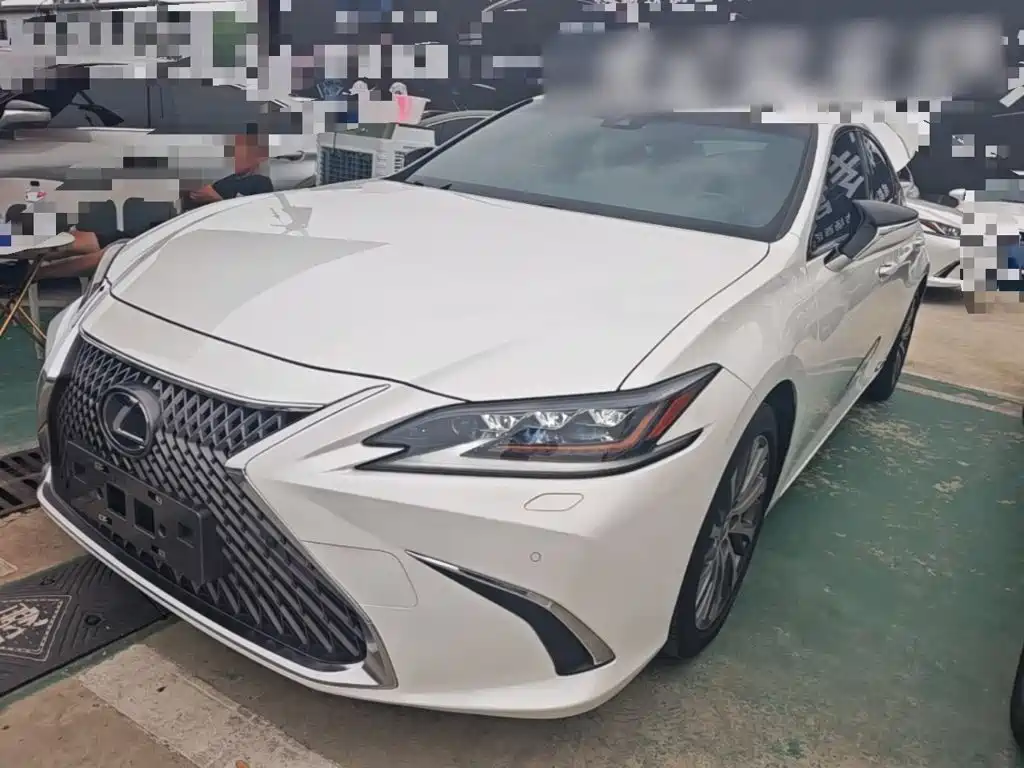 Lexus ES — миниатюра 2