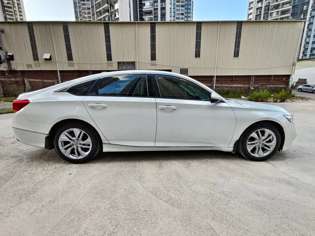 Honda Accord — миниатюра 15
