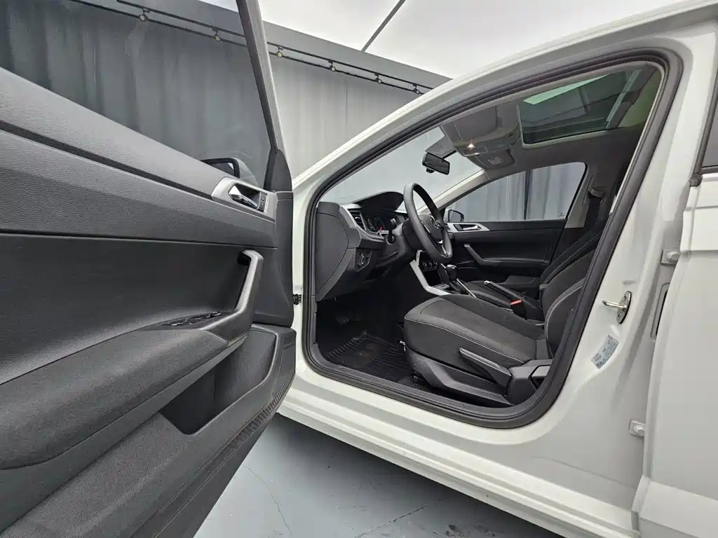 Volkswagen Polo — миниатюра 14
