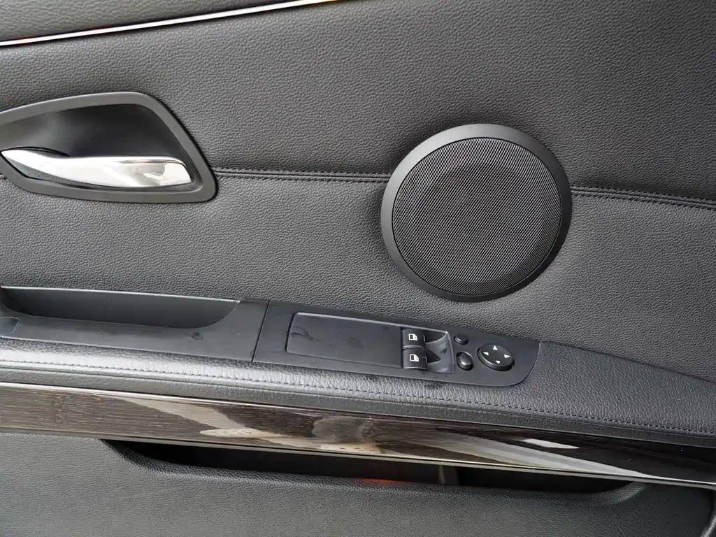 BMW 3 Series (Import) 320i 2-door Coupe, фото 20