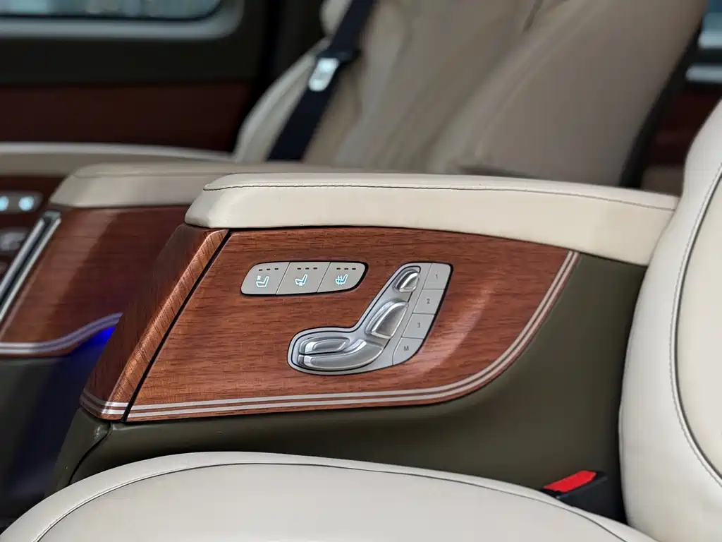 MERCEDES-BENZ V CLASS