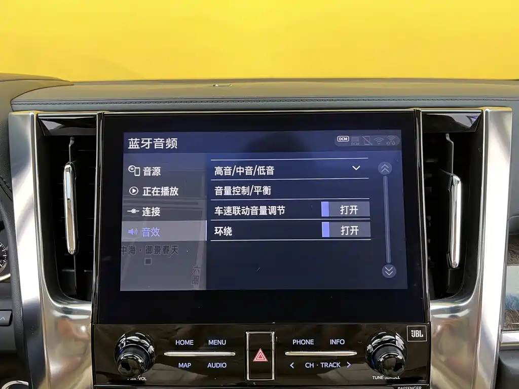 Toyota Alphard — миниатюра 26