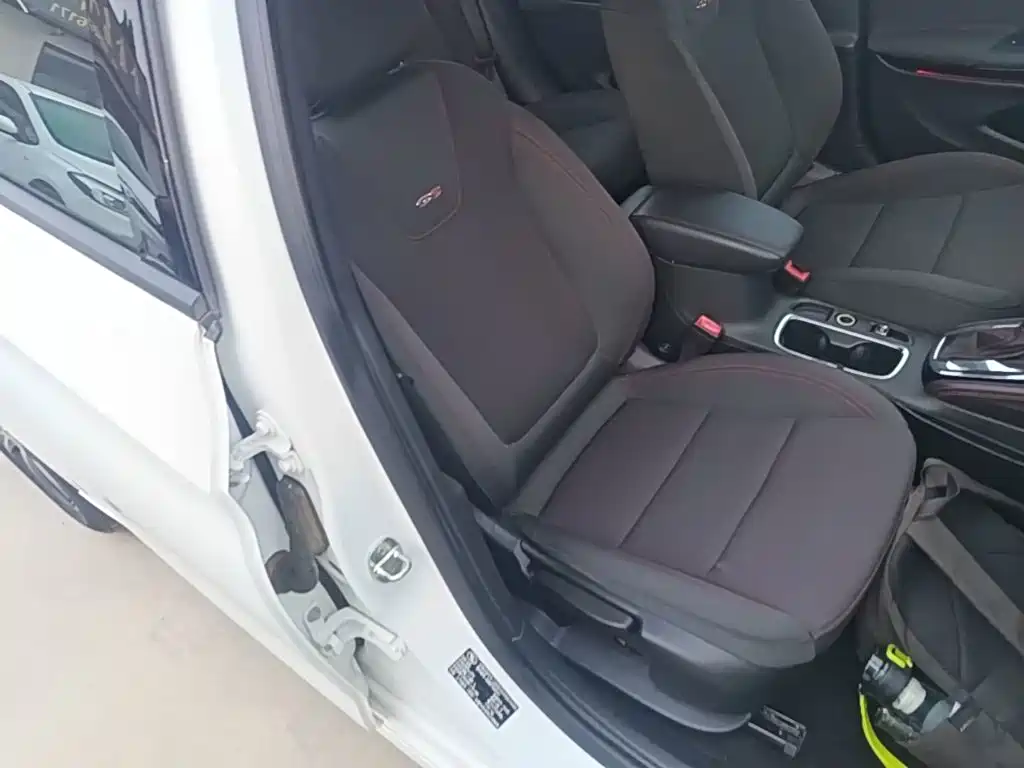 Buick Verano — миниатюра 25