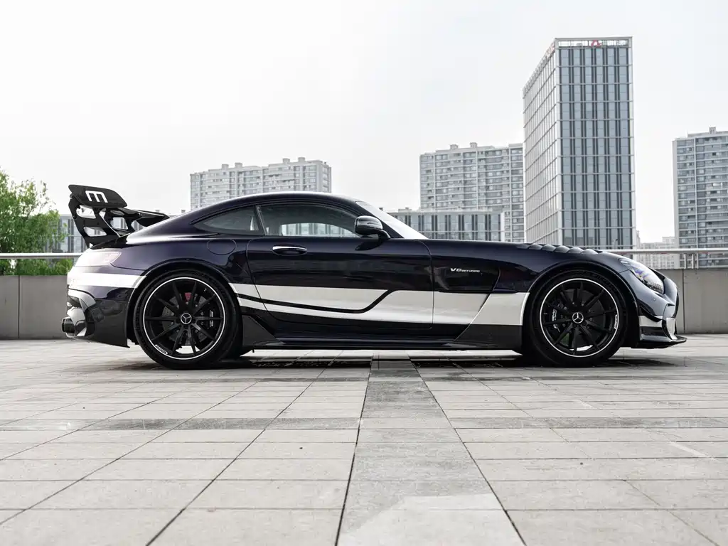 MERCEDES-BENZ AMG GT