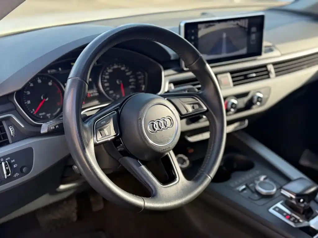 AUDI A4L