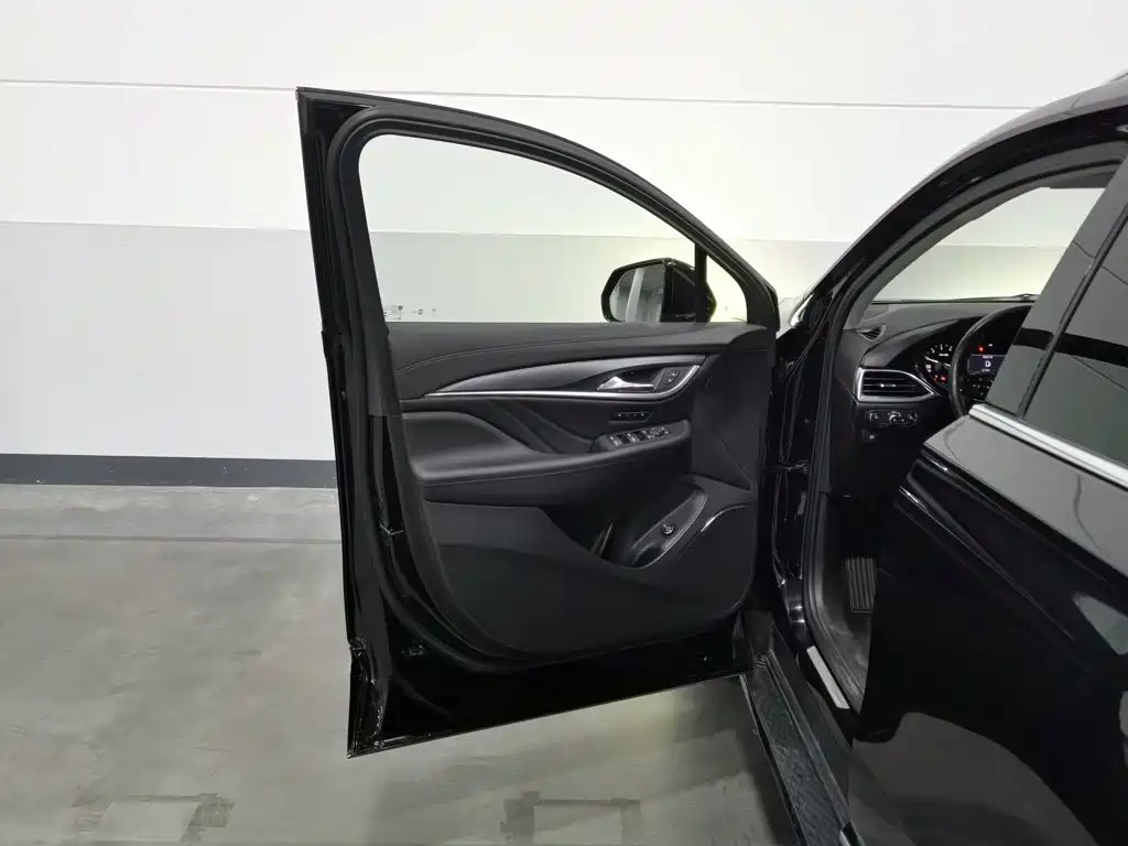 Buick Enclave — миниатюра 8