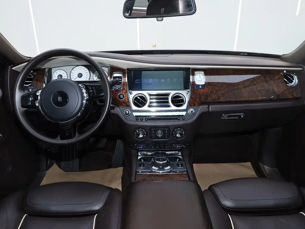 Rolls-Royce Ghost — миниатюра 13
