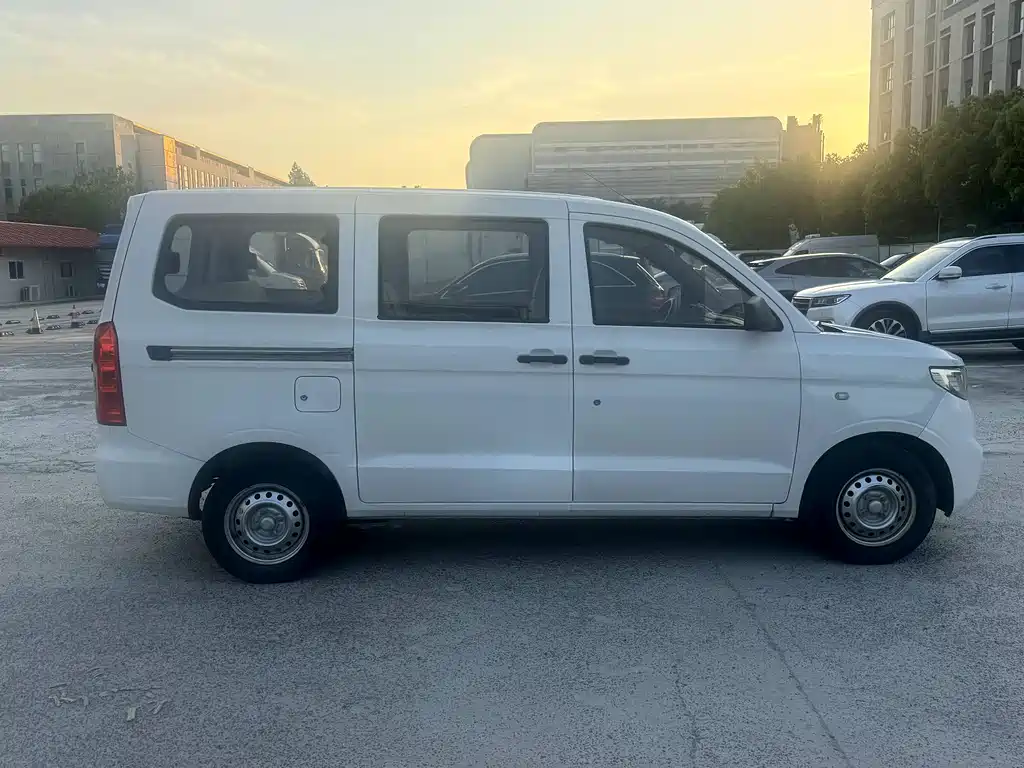 Wuling V 2019 1.5L VI LAR